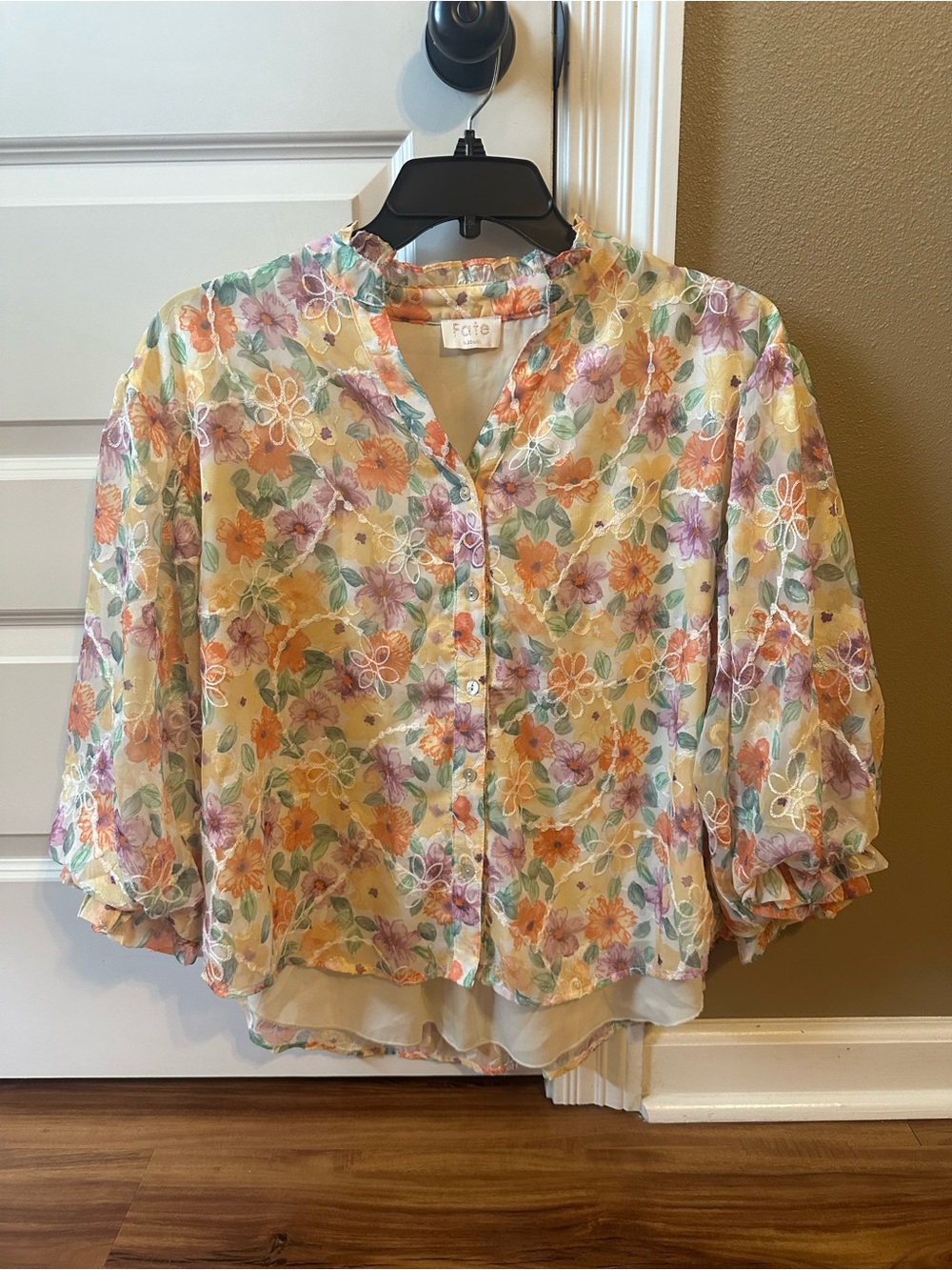 Soft Floral Button-Front Women's Top in Pastel Yellow by Sofa